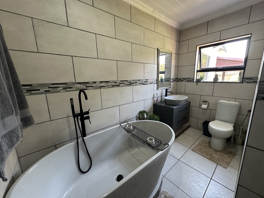 4 Bedroom Property for Sale in Bayview Western Cape